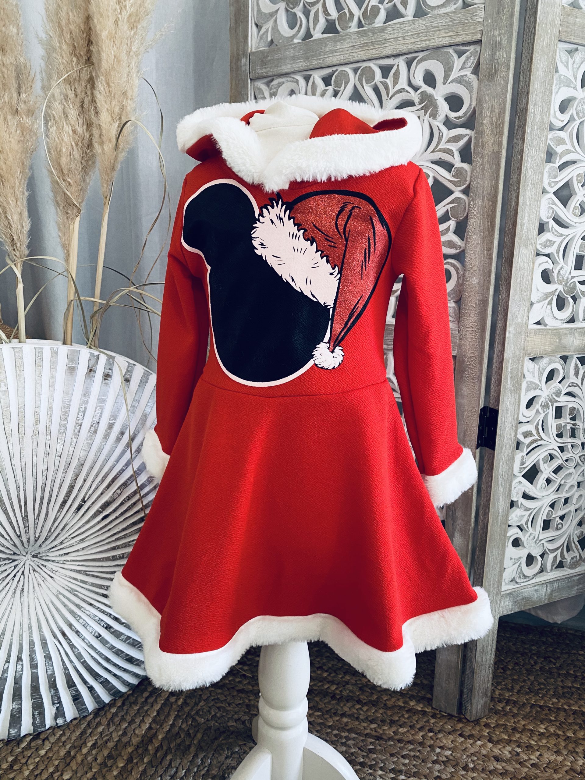 Frecoccialo Robe De Princesse pour Bébé Fille Imprimé Papa Noël Robe Noël de Fille à Manches Courtes Décoré Grand Noeuds au Dos avec Jupe Plissé